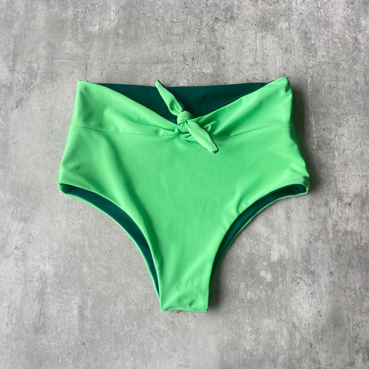 Braguita Máncora verde esmeralda reversible a menta neón