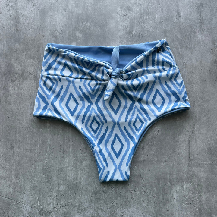 Bottom Máncora Celeste Print reversible a celeste satinado