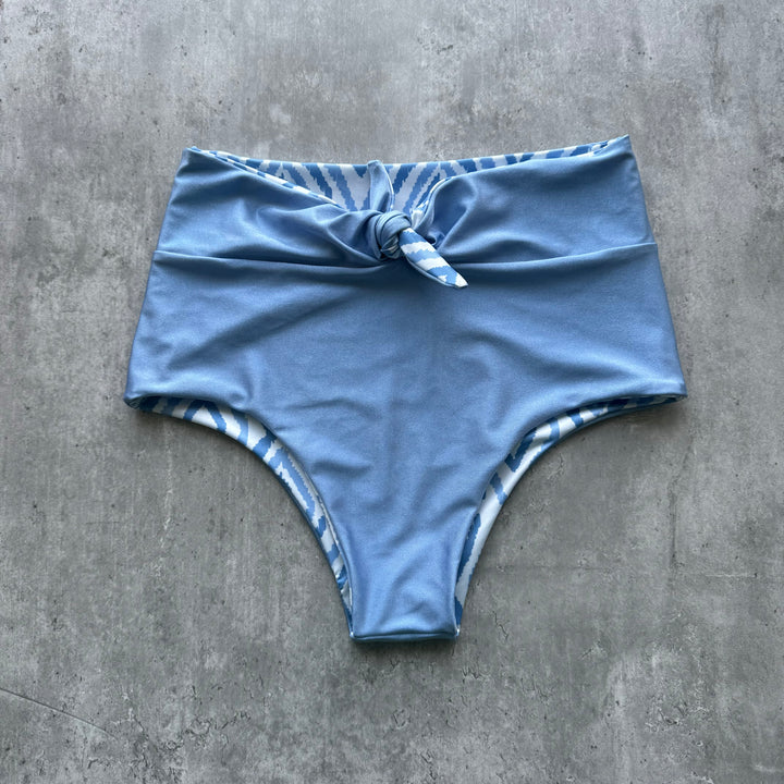 Bottom Máncora Celeste Print reversible a celeste satinado